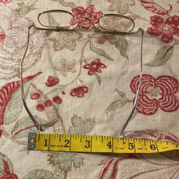 Vintage Stylish Gold Metal Frame Women's Makeup Magnifying Flip Down Glasses - Picture 7 of 8